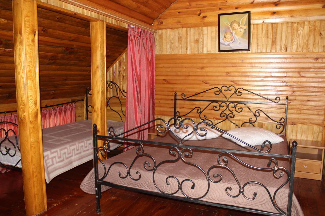 Hotel-Complex Mizh Triokh Ozer Svityaz' Exterior photo